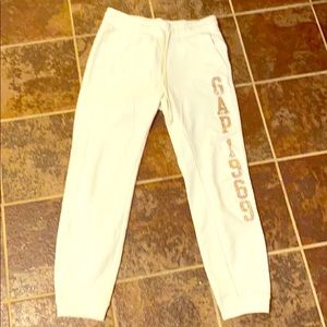 Cream White Gap sweatpants